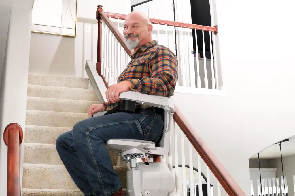 SRE-5000 Elan Straight Stair Lift